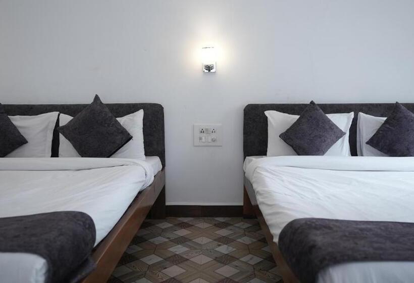 اتاق لوکس خانوادگی, Anjoned Hostel & Cafe