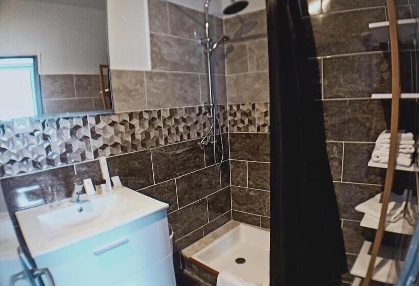Номер Стандарт, Hostellerie Des Voyageurs