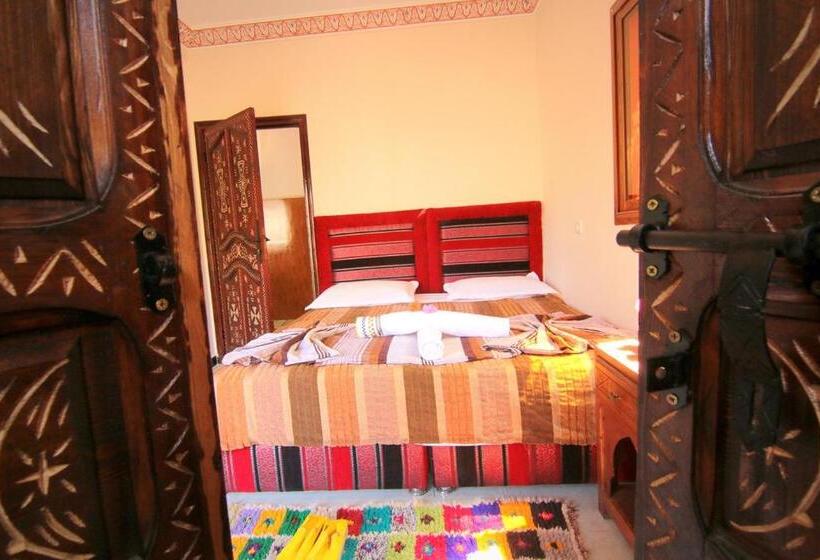 Standard Room with Balcony, Jnane Karma