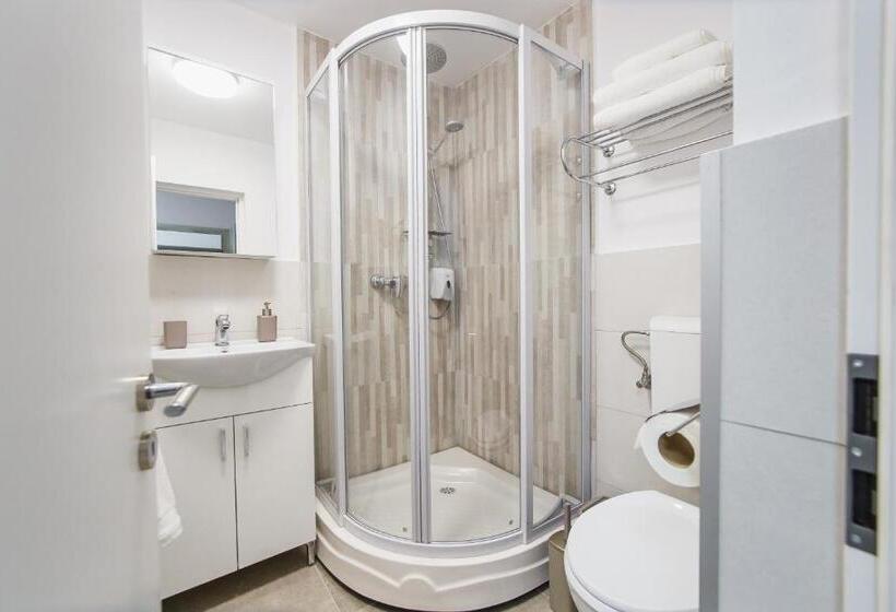 اتاق استاندارد, Apart Hotel Fresh