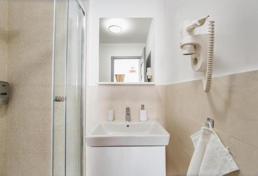 اتاق لوکس, Apart Hotel Fresh