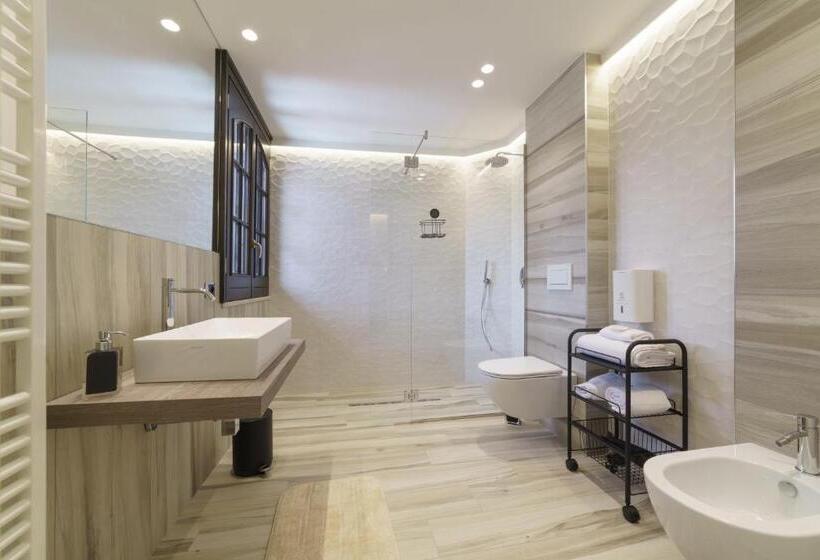 豪华三人间, Caffetteria Luca Suite & Rooms
