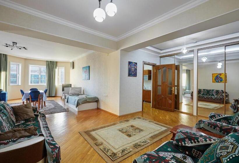 آپارتمان 1 خوابه با چشم‌انداز دریا, Leyla Apartments 1