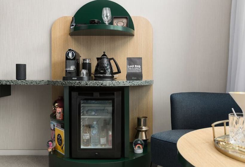 Люкс, Ovolo The Valley Brisbane