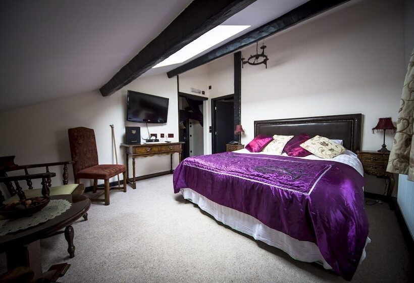 Executive Room Queen Bed, The Black Boy Inn