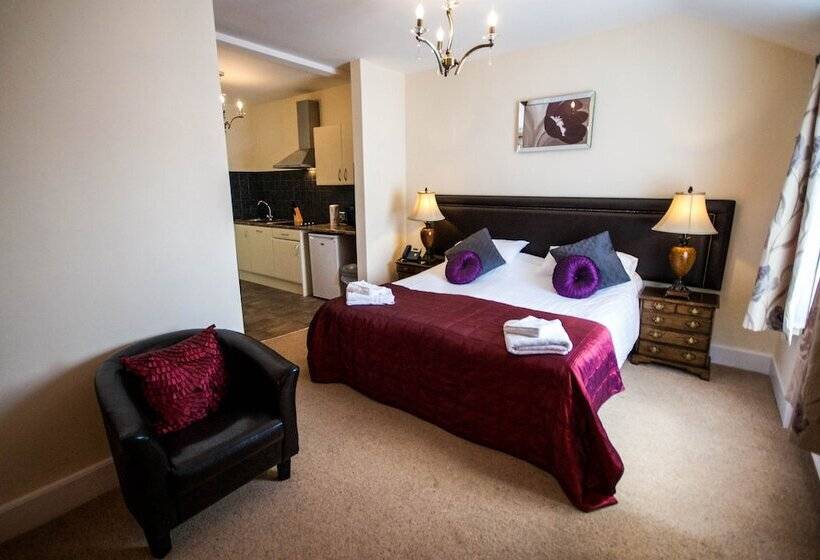 Suite Queen Bed, The Black Boy Inn
