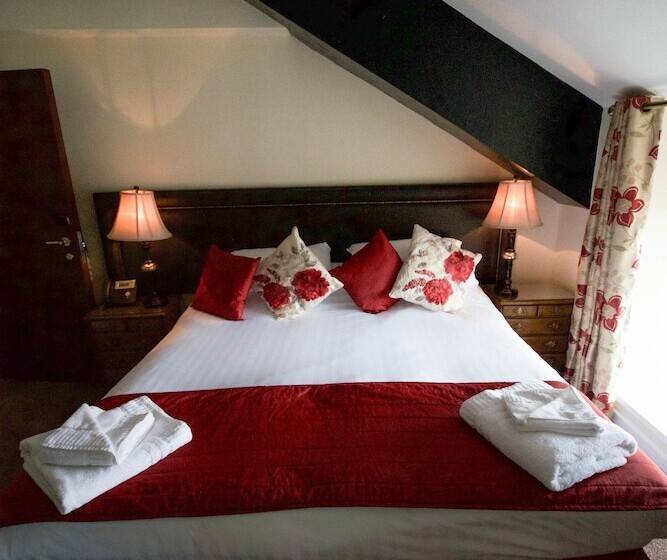Executive Room Queen Bed, The Black Boy Inn