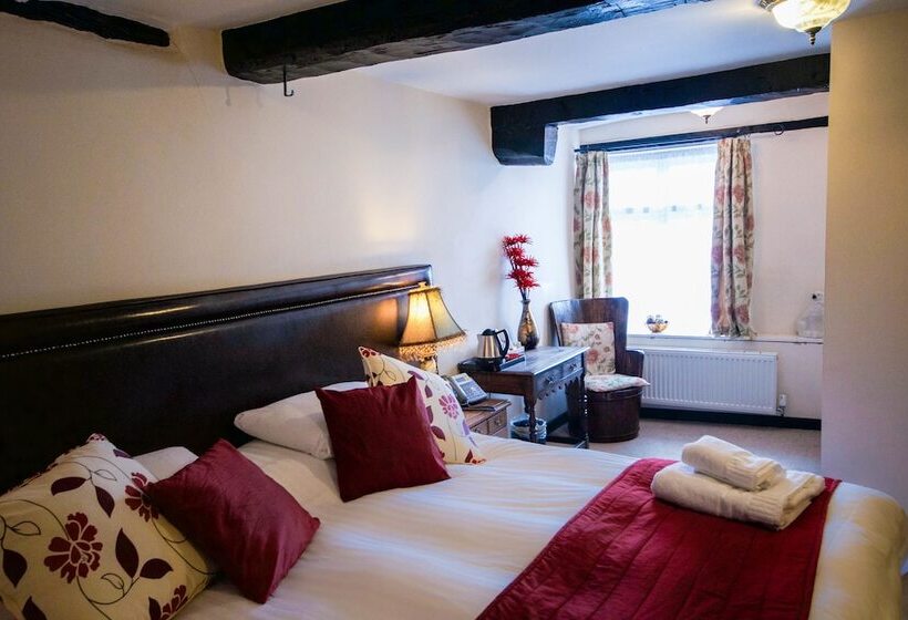 Executive Room Queen Bed, The Black Boy Inn