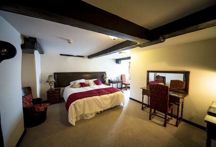 Executive Room Queen Bed, The Black Boy Inn