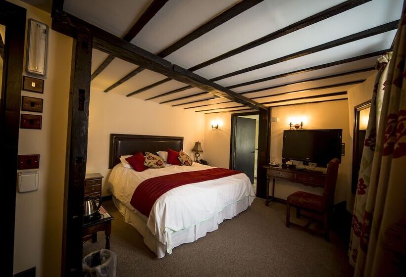 Executive Room Queen Bed, The Black Boy Inn