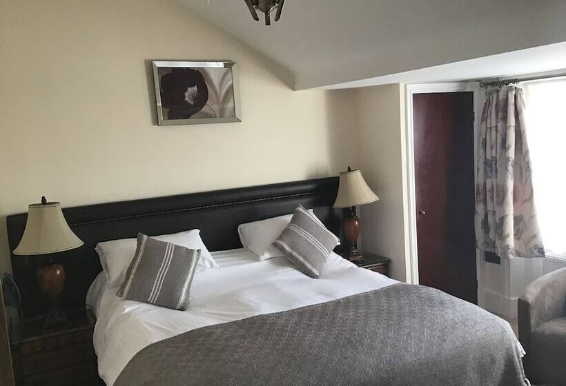 اتاق استاندارد با تخت دو نفره بزرگ, The Black Boy Inn