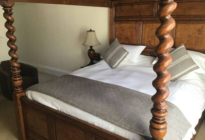 Suite Queen Bed, The Black Boy Inn