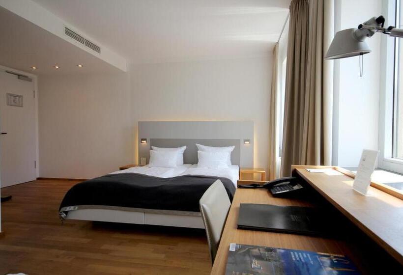 Standardzimmer, Qube Hotel Bergheim