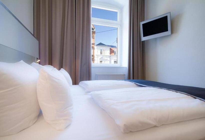 1 Schlafzimmer Apartment, Qube Hotel Bergheim