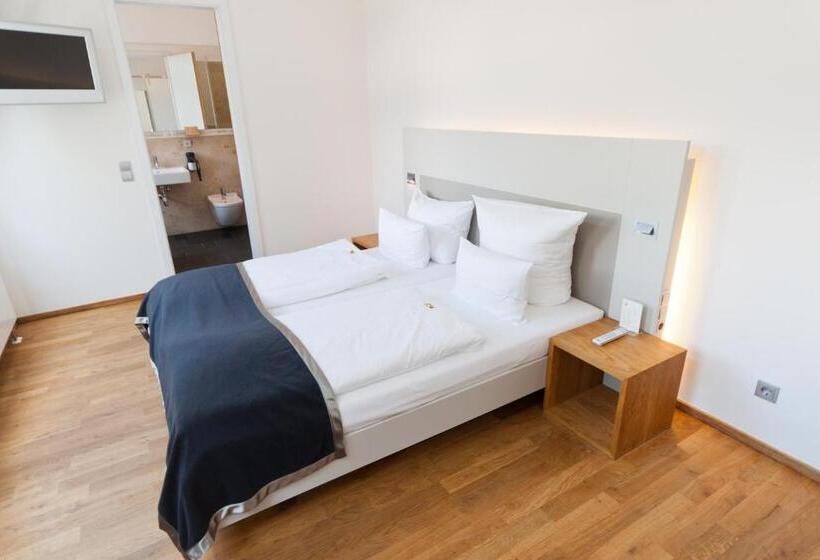 Standardzimmer, Qube Hotel Bergheim