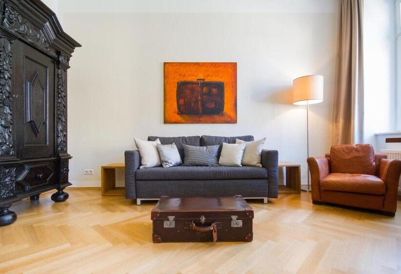 1 Schlafzimmer Apartment, Qube Hotel Bergheim