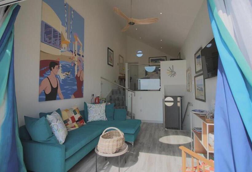 Quarto Estandard com beliche, The Beachcroft Hotel, Bw Signature Collection