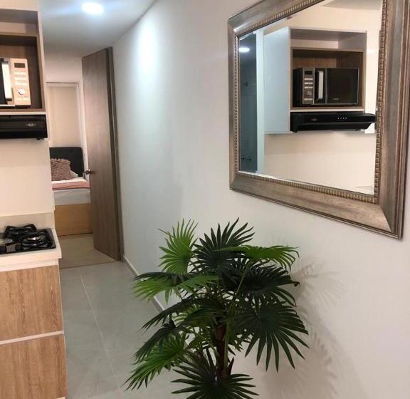 سوییت خانوادگی, Apartamento Frente Al Malecón