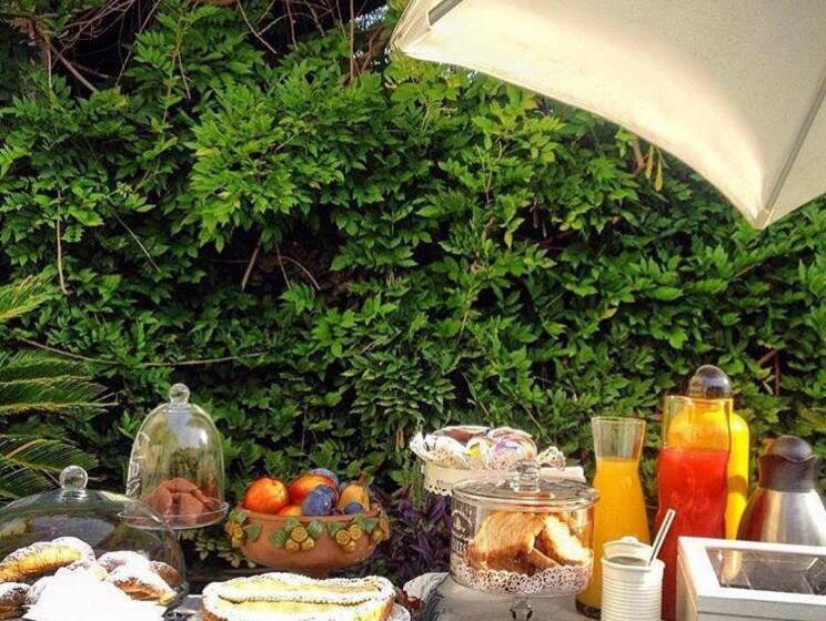 اتاق خانوادگی, Ascoli Bonjour B&b & Apartments Parcheggio Privato & Giardino