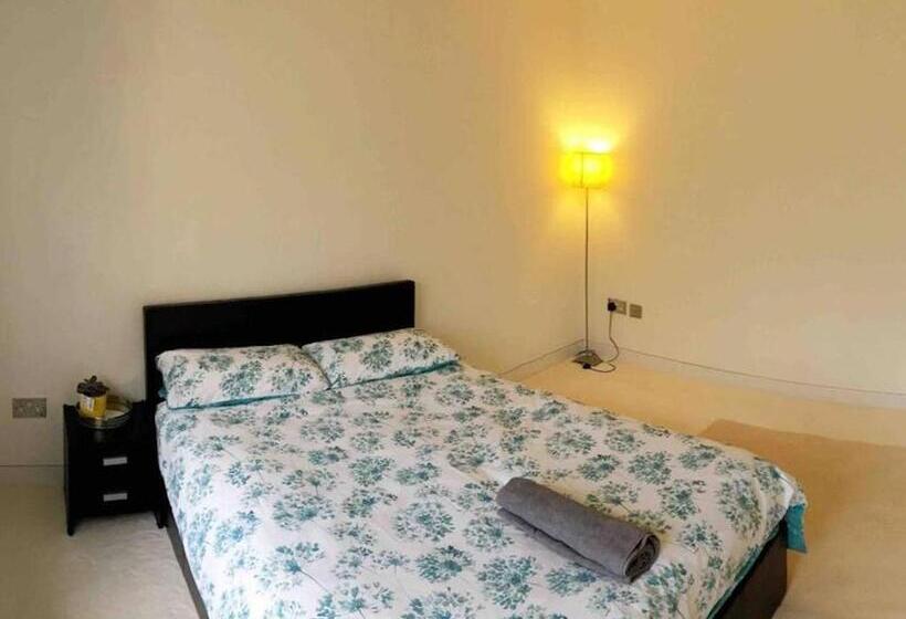 اتاق استاندارد سه نفره, Double Bedroom, Kings Lynn, New Renovated Bathroom