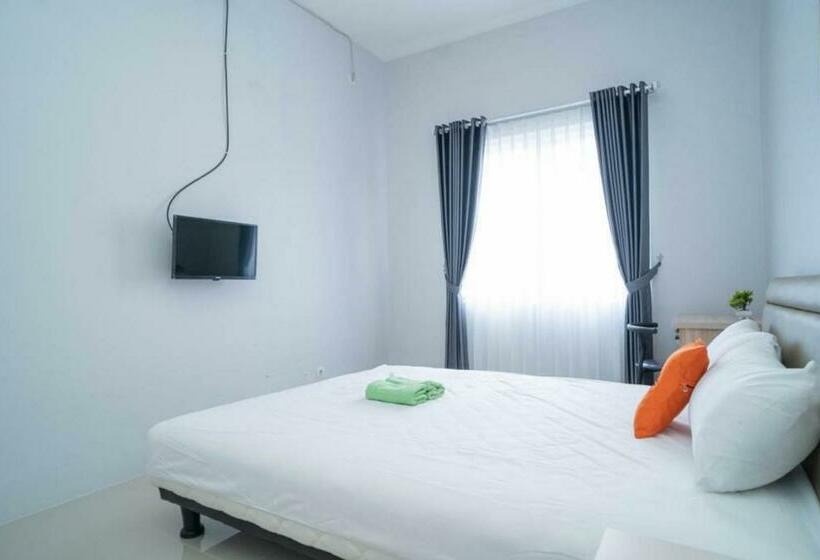 Номер Стандарт Совместная Ванная, Koolkost Near Taman Budaya Sentul