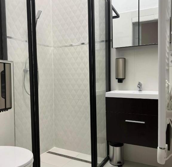 Апартаменты 1 Спальня, Kinizsi Udvar Apartmanház