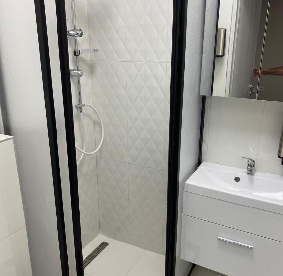 Апартаменты 1 Спальня Нижний Этаж, Kinizsi Udvar Apartmanház