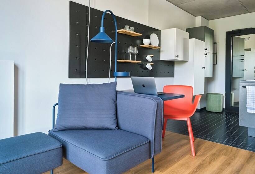 Студия Стандарт, Stayery Frankfurt Sachsenhausen