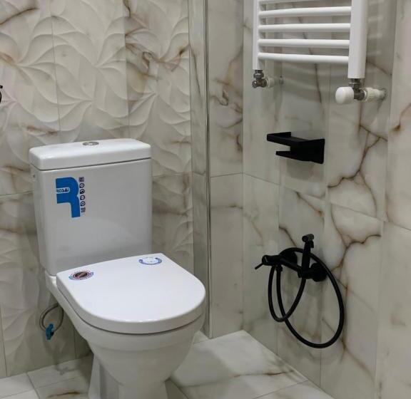 سوئیت با بالکن, City Central Apartment