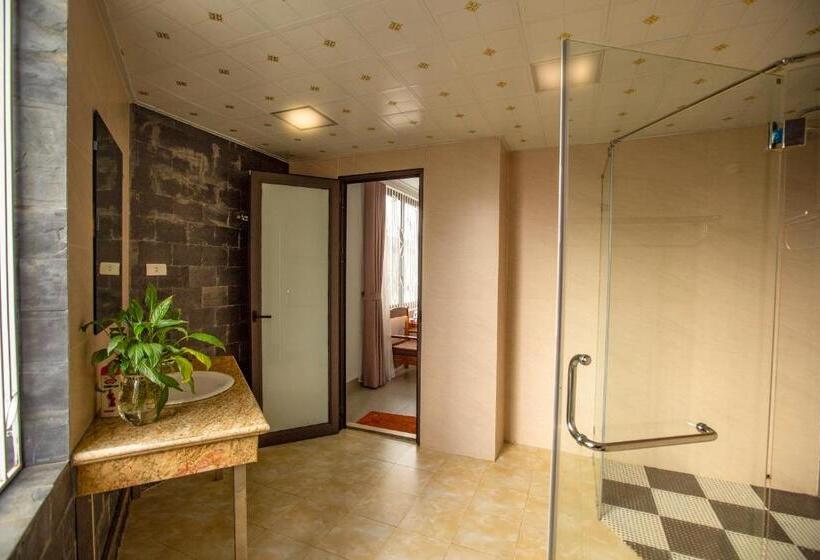 اتاق استاندارد سه نفره, Grand Flamant Hotel Sapa