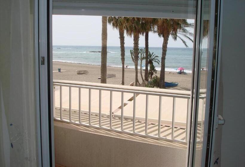 스탠다드 룸, Pensión Sol Y Playa