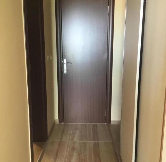 Quarto Estandar Vista Mar Lateral, къща за гости емона,обзор