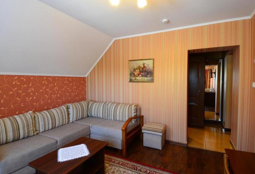 Люкс Кровать Кинг, Korona