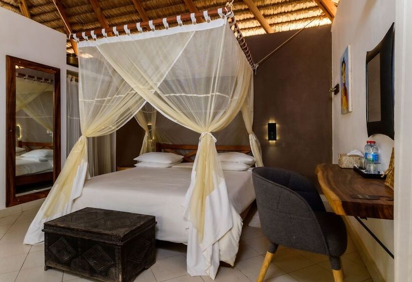 بانگلوی سوپریور, Auberge De La Table
