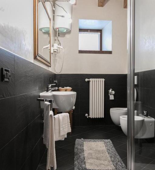 스탠다드 룸, Fontanile Relais   Valcalepio Lounge