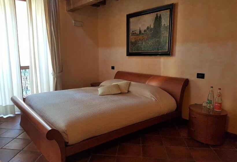 스탠다드 룸, Fontanile Relais   Valcalepio Lounge
