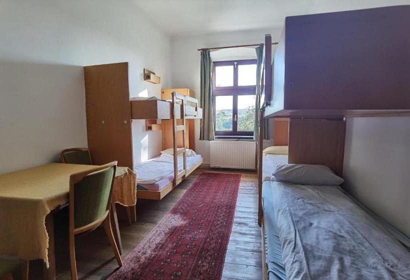 Семейный Номер, Jugendzentrum Seligstadt