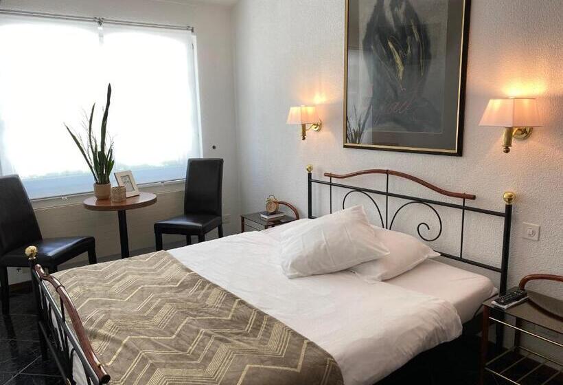 Студио Стандарт Вид на Сад, Apart Hôtel Pont De Thielle