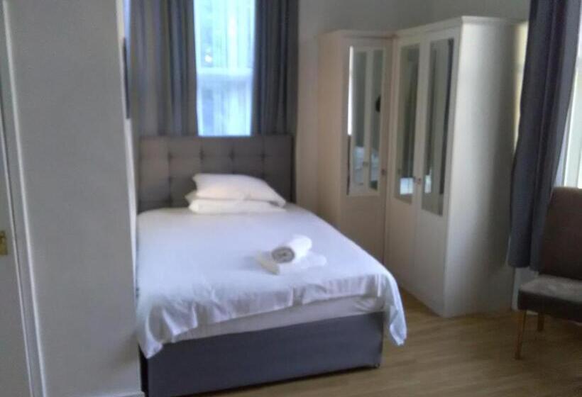 Quarto Estandar, Clifton Hotel & Bar Newcastle