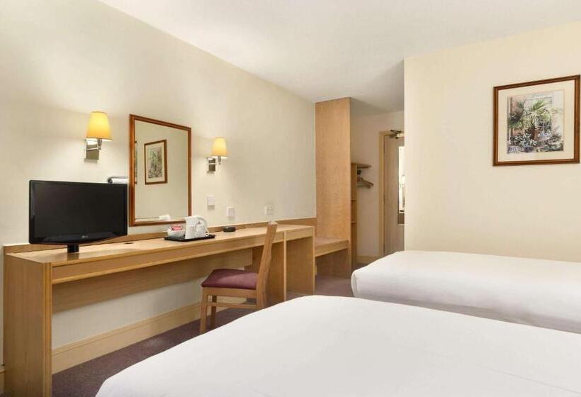 غرفة قياسية لذوى الاحتياجات الخاصة, Days Inn By Wyndham Sevenoaks Clacket Lane