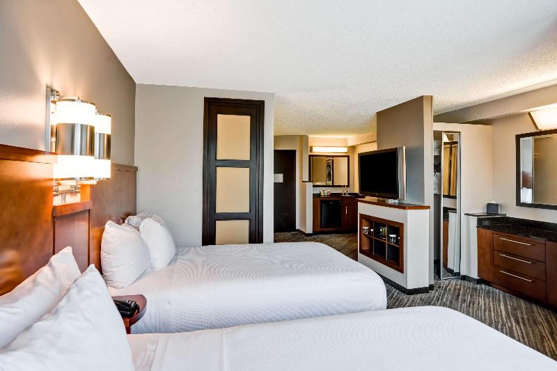 Номер Стандарт с Балконом, Hilton Garden Inn Seattle  Issaquah