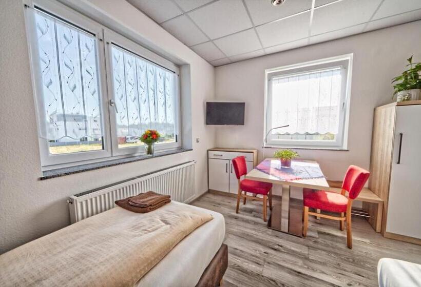 דירת שני חדרים, Apartment Lichtenwald