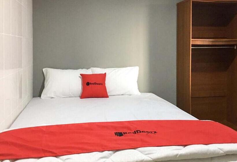 Семейный Номер, Reddoorz @ Citraland Surabaya