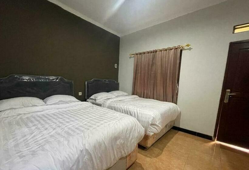 Номер Стандарт, Villa Kampoeng City Wonosalam Mitra Reddoorz