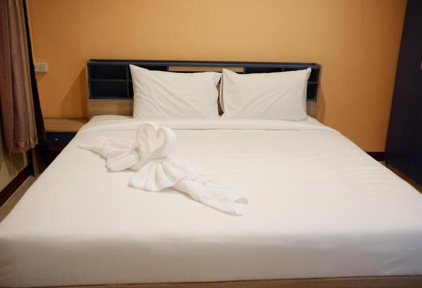 스탠다드 룸 킹사이즈 침대, Supachai Inn