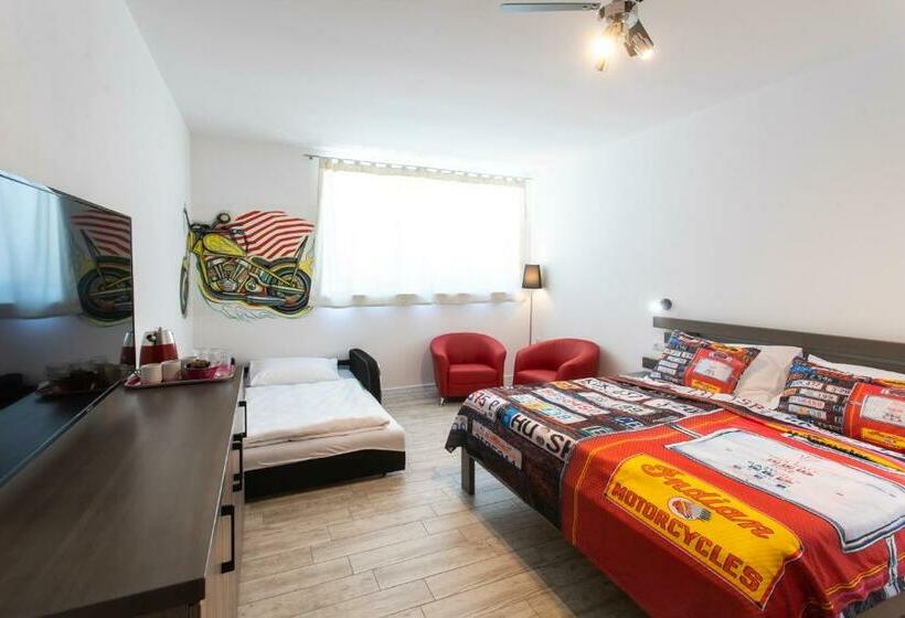 Номер Стандарт Трехместный, Motel Eldorado