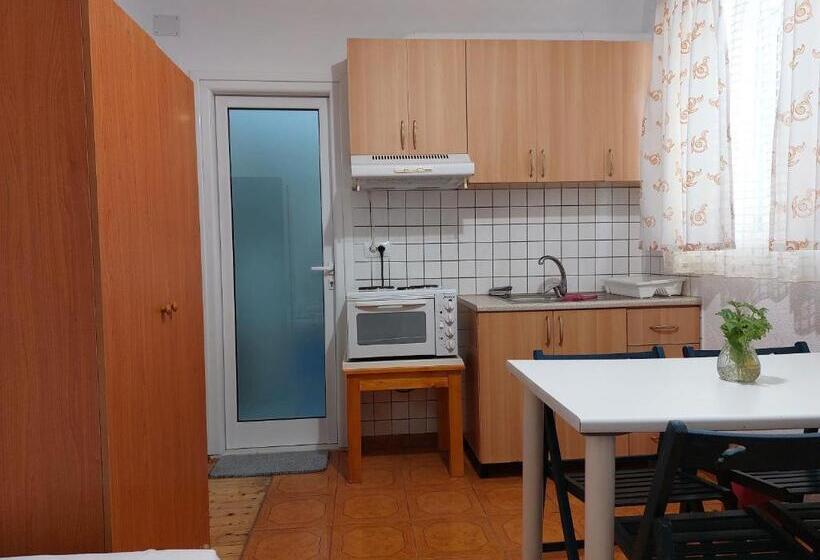 Семейный Номер, Garden Holiday Studios