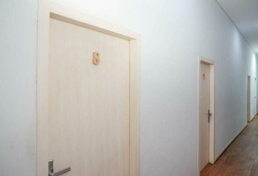 Номер Стандарт, Reddoorz Near Exit Tol Batang