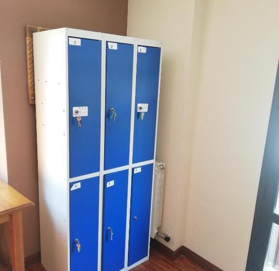 Кровать в Общей Комнате, Albergue Buen Camino