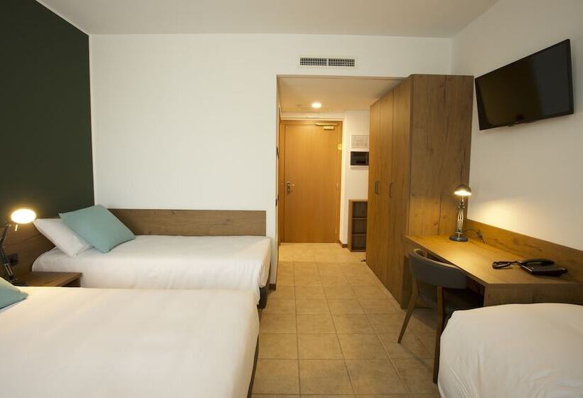 اتاق استاندارد چهار تخته, Corte Milano
